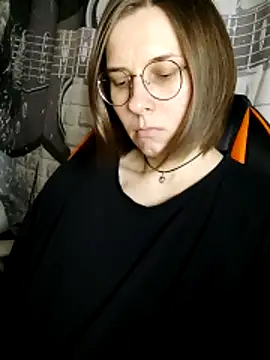 Aashikalaa Chat XXX in diretta