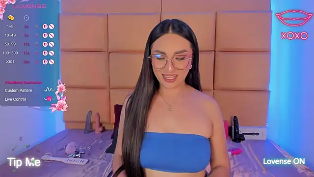 XXX chat uživo modela Kalessi_cam