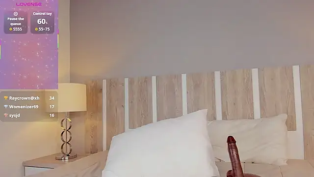 Chatroom XXX en direct de EmilySearss