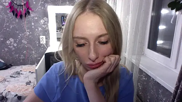 AliceTwinkle webcam show