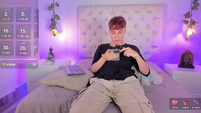 Chat XXX en directo de Isaac_Grey