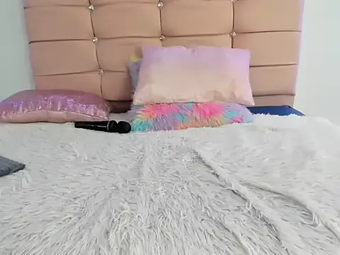 shanny_hilll Show in webcam