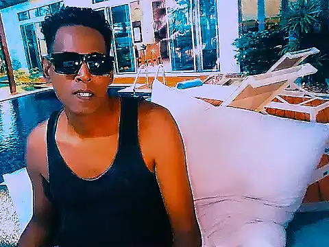 Chat XXX ao vivo de IndianHunk01