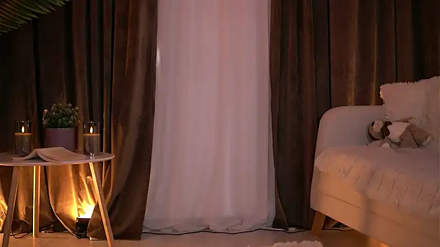 LuvCaprice's Webcam Show