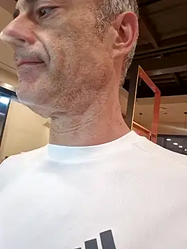 Shun4627のライブXXXチャット