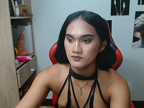 YourHot_Nica Show Webcam