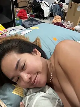 Ponthipのウェブカメラショー