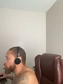 Fathero1time Adlı Modelin Canlı XXX Sohbeti