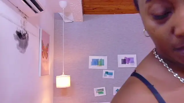 Živý XXX chat kiara_evanss