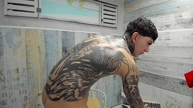 แชท XXX สดของ Gury_tattoo