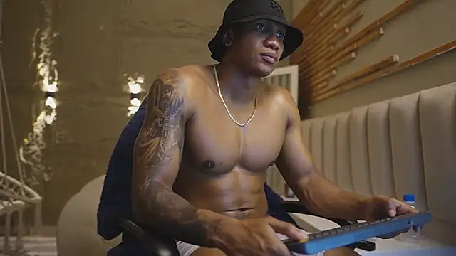 โชว์เว็บแคมของ Logan_Varela