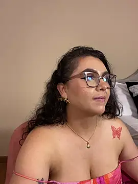 Chat XXX en directo de AlmaraRouge