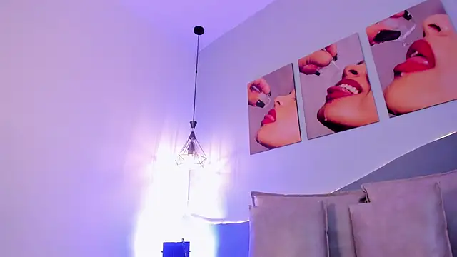 CannelaSmith live XXX chat