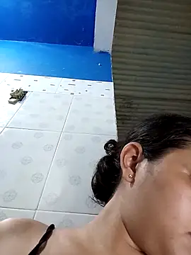 single_virgin's Live XXX Chat