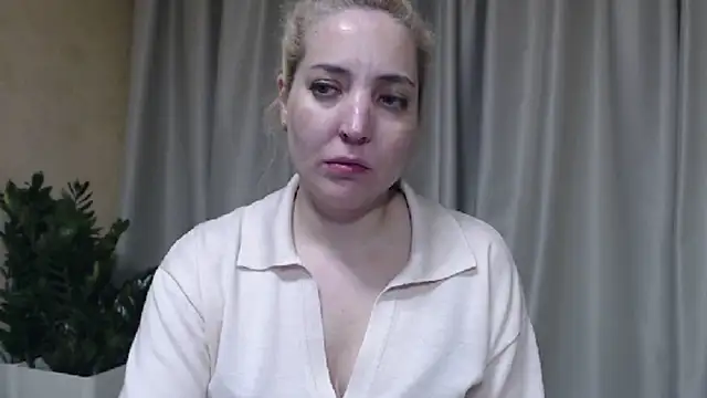 دردشة sweetpussy الجنسية المباشرة