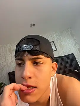 Lander_Cruz Pertunjukan Webcam