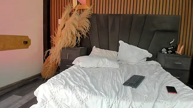 Andrewandlizzy: вебкам-шоу