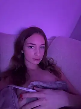 EvieEvans Show in webcam