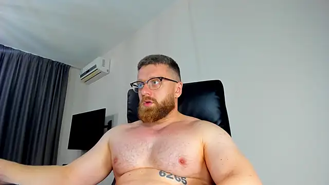 Findom_guy Show in webcam