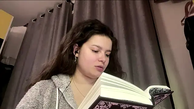 LonnaVandal's Webcam Show