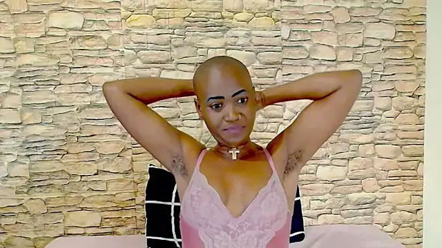 EbonyOlive69 Adlı Modelin Canlı XXX Sohbeti