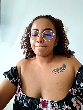 curly_girl_31 live XXX chat