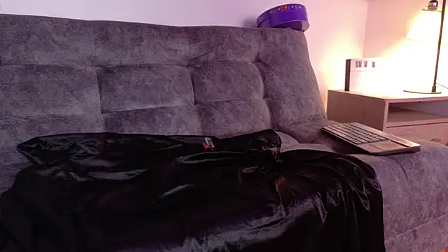 taty_miller élő XXX-chatje