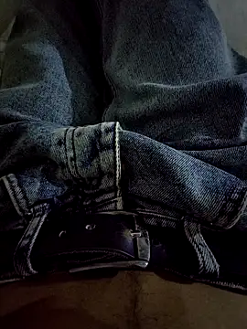 khema99: διαδικτυακό σόου στην κάμερα