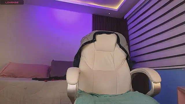 Cinthya_roberts: διαδικτυακό σόου στην κάμερα