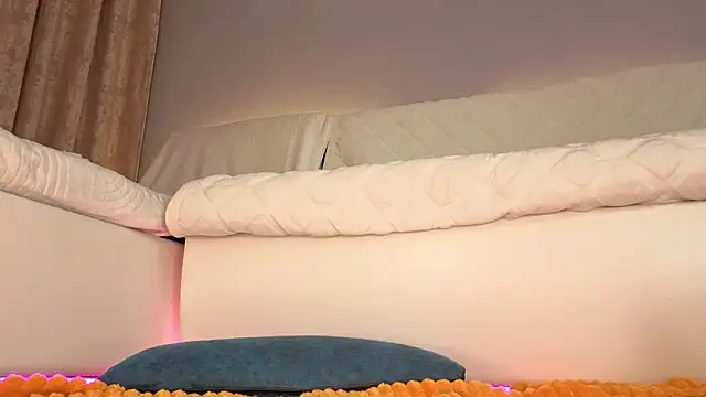 Ellijoys élő XXX-chatje