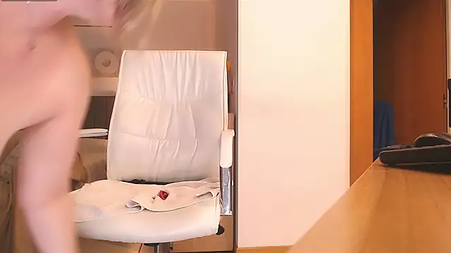 Онлайн чат XXX Tilly_Eliot