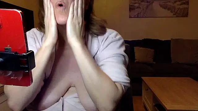 ElizabethArden42- live XXX chat