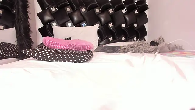 Miia_Thompsonn live XXX chat