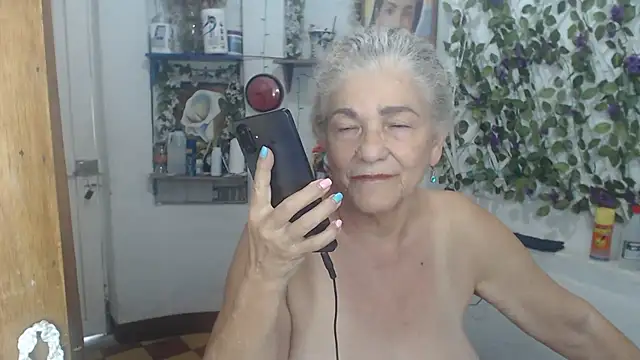 FunnyGrandma's Webcam Show