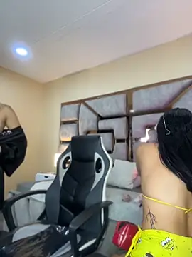 Czat XXX na żywo – The_Bratzz_