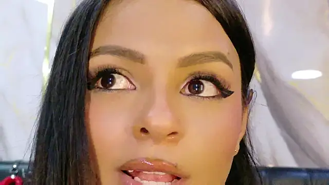 LindaFrancoo Live XXX-Chat