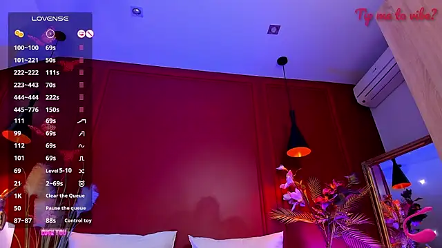 Mayzzien Live XXX chat