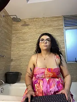 AlmaraRouge 现场XXX聊天