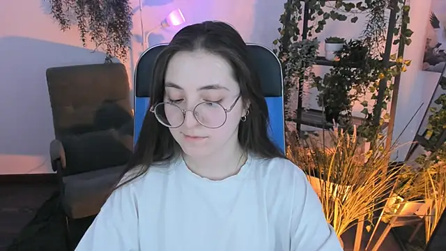 VirtuallVoyantn Live XXX chat