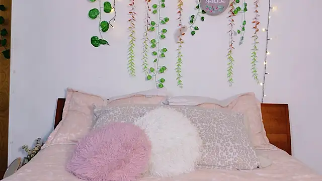 Ajua__UvaのライブXXXチャット