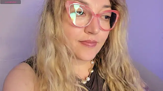 Naty_Mature_n Webbikameraesitys