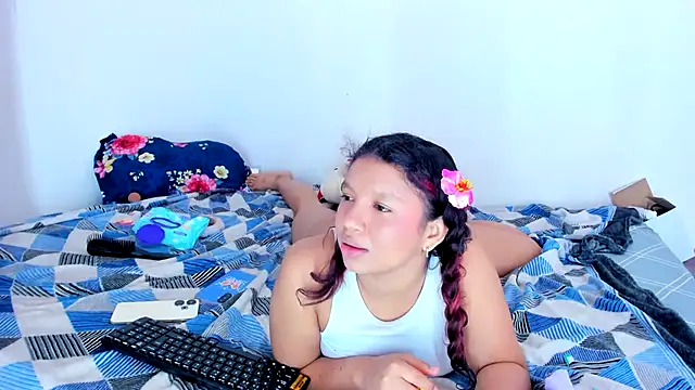 Emily_Coper18: απευθείας συνομιλία ΧΧΧ