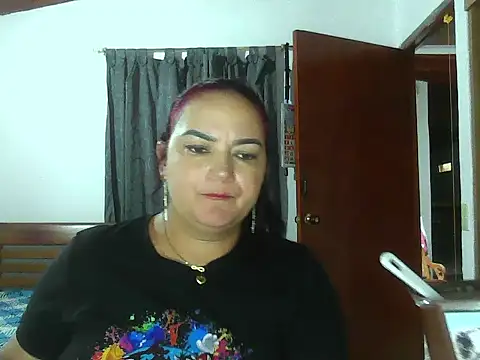 XXX chat uživo modela Roja_tentacion