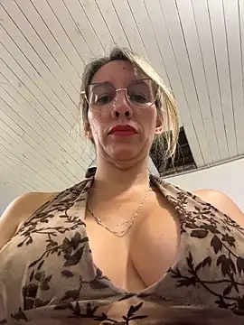Онлайн чат XXX Gatitacarlita