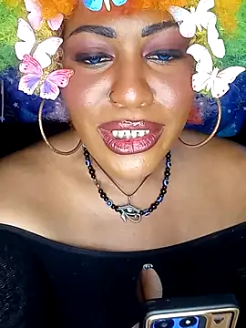 AmazonianMistress' Webcam Show