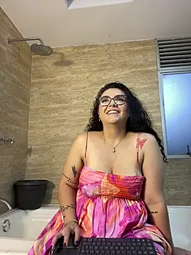 AlmaraRougeのライブXXXチャット