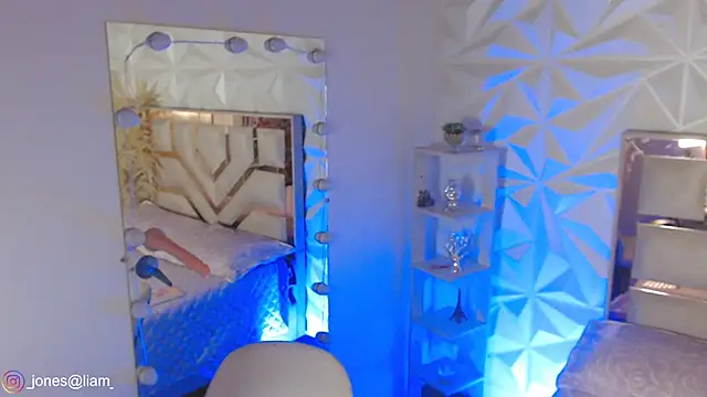 Chat XXX en directo de Jonesliam23