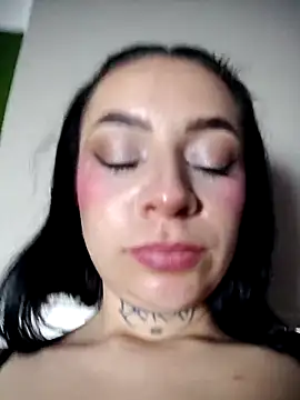 Kollontai live XXX chat