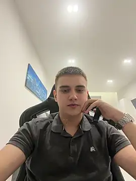 Chat +18 de WARDEN_w ao vivo