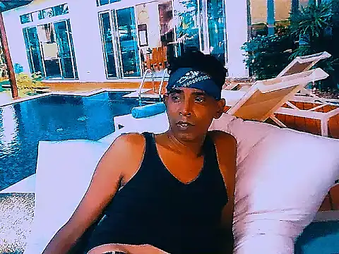 IndianHunk01n Live XXX chat